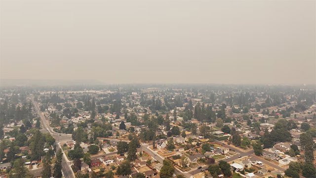 Three blazes threaten evacuation zones, with more than 250,000 acres burning across Washington state