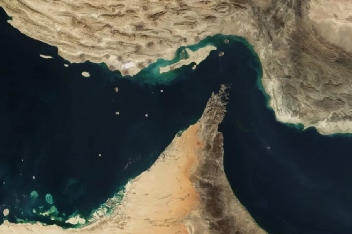 In the Strait of Hormuz off the coast of Oman fired a ship