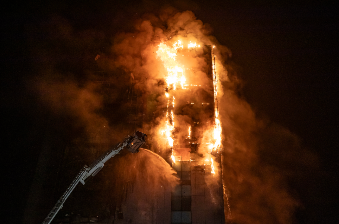 Around 1,000 civil servants affected by the fire work from home