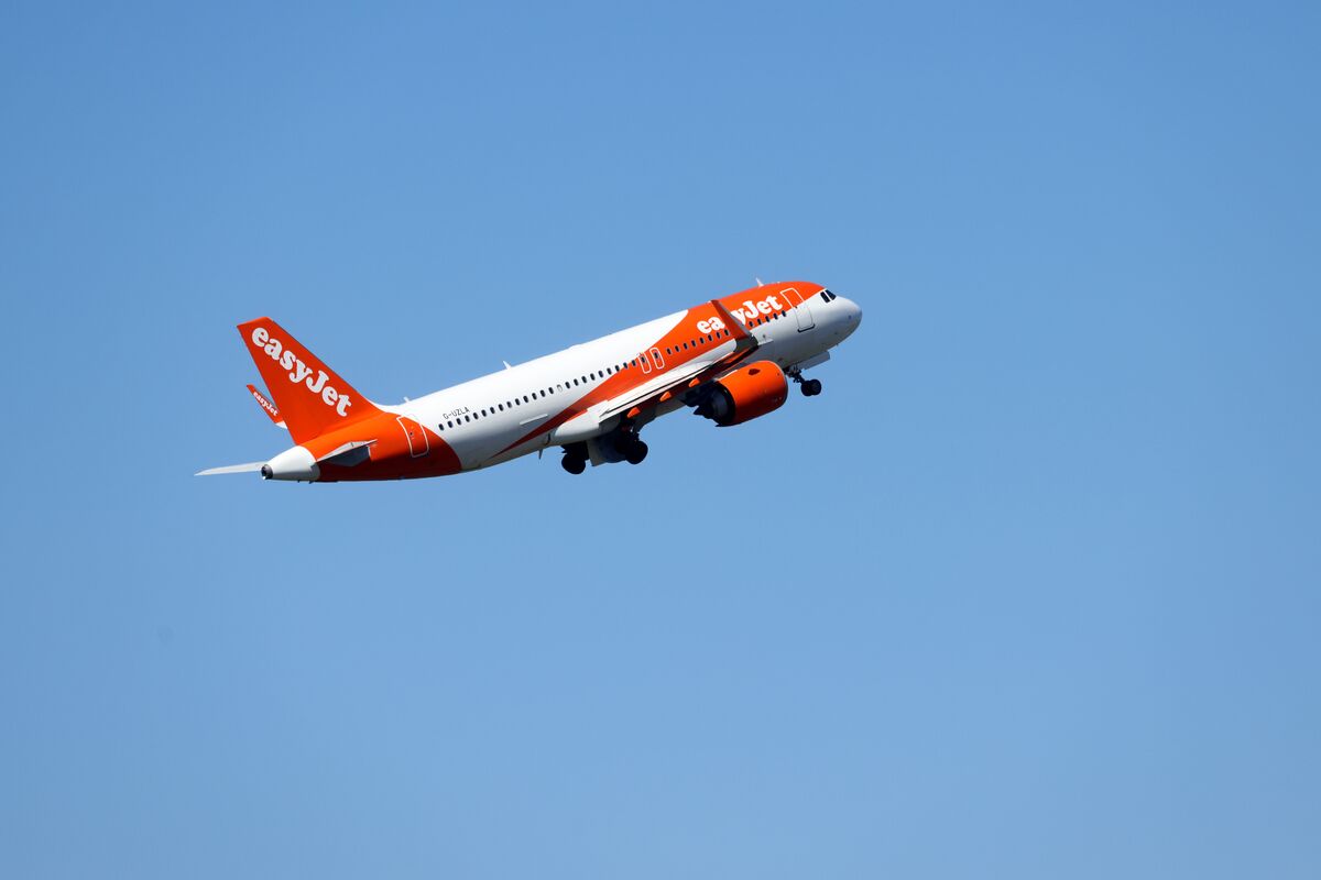 EasyJet in talks with Castlelake after rejecting £4.9bn takeover offer