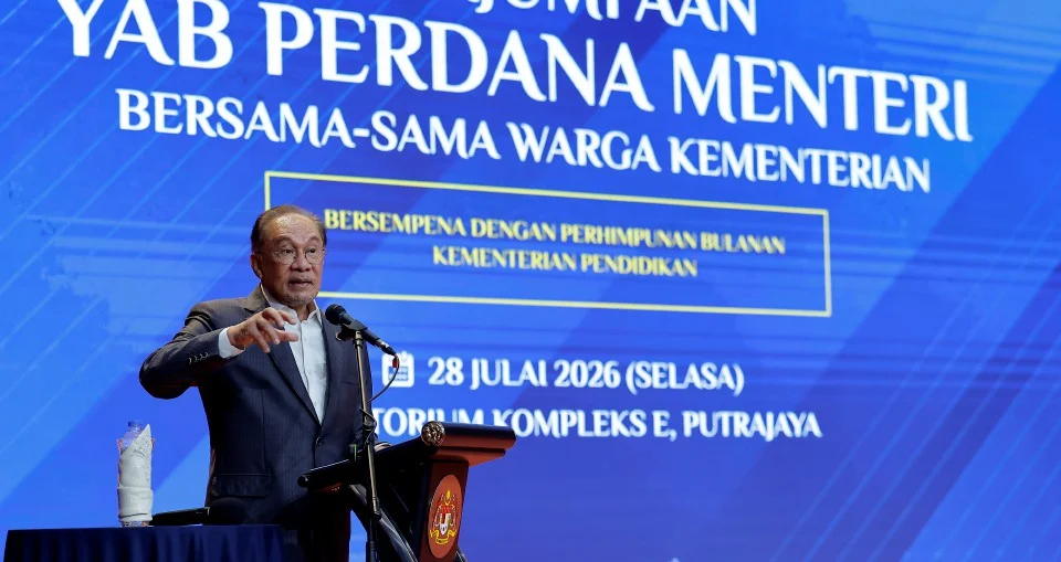PM reminds schools not to hide bullying cases to protect image.