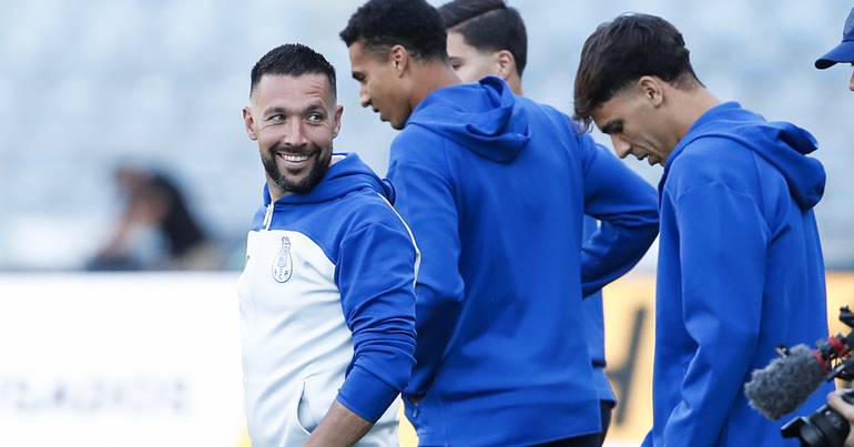 Farioli alerts Arouca and wants FC Porto away from the "autopilot"