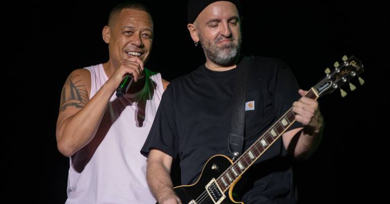 Portuguese band performs this Friday at the Marés festival, with a 24-piece orchestra in the second act