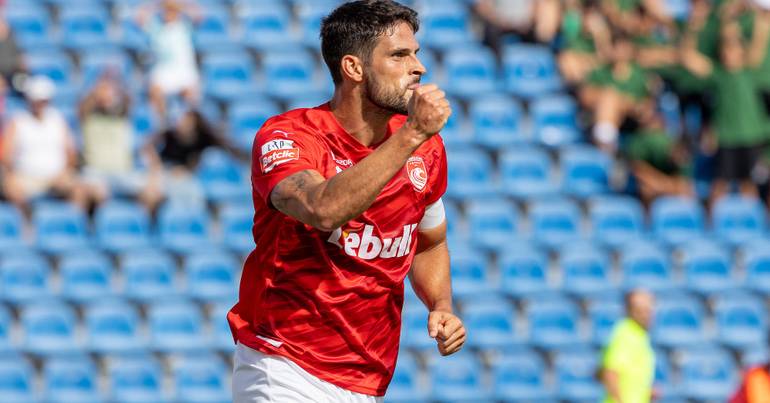 Patience scores again and Santa Clara wins Famalicão