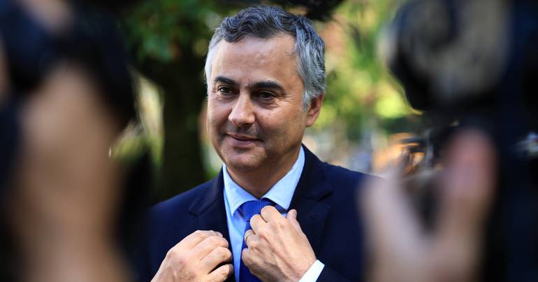 Minister will hold school directors accountable without note