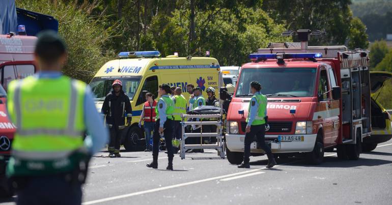 Accident involved two vehicles on a road in the district of Vila Real; fatal victim was the only occupant of one of the cars