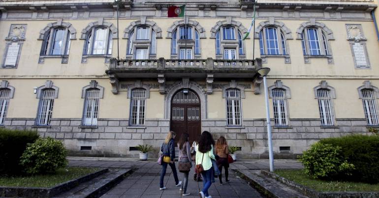 Results reached schools at night, but many agendas have not yet been released, sparking protests from students and parents