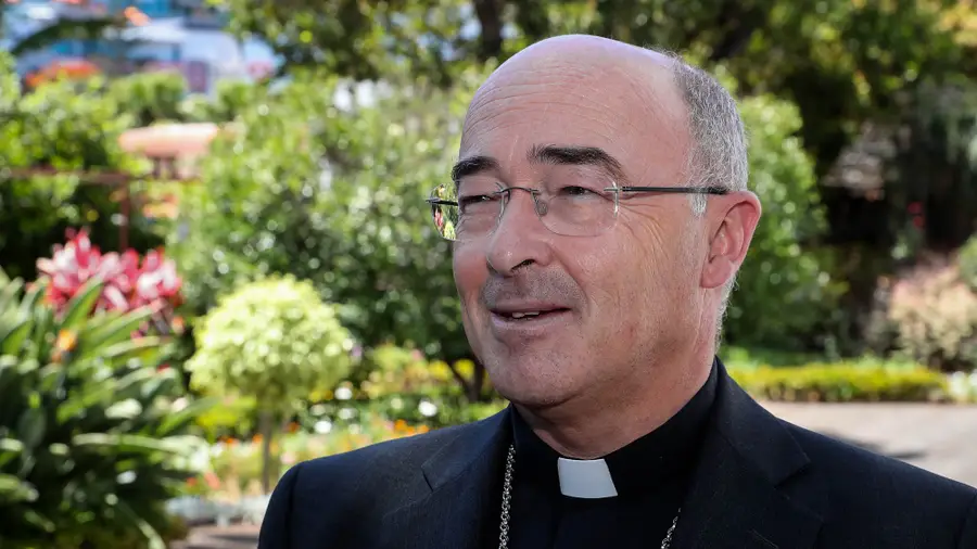 Bishop of Funchal visits earthquake victims