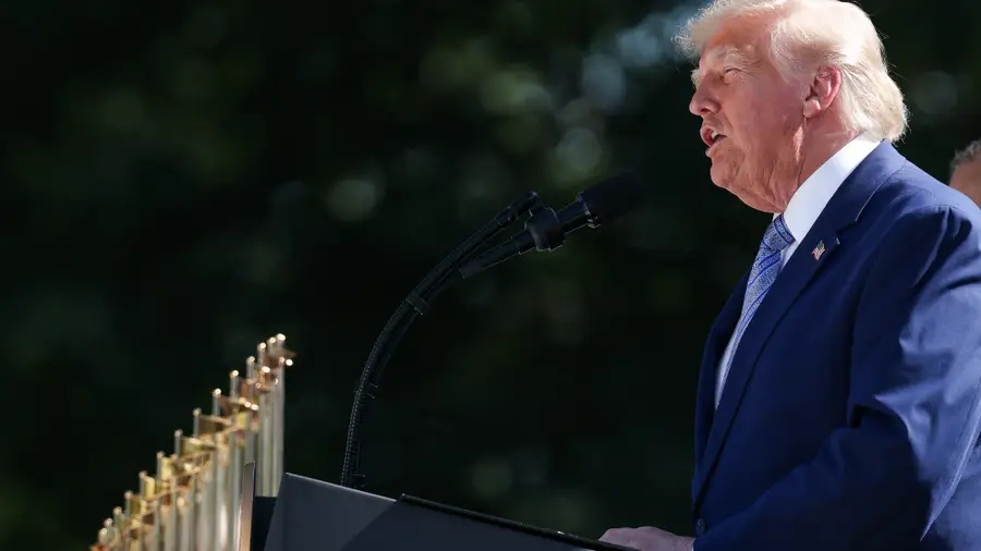 Trump warns Russia and China against any arms sale to Tehran
