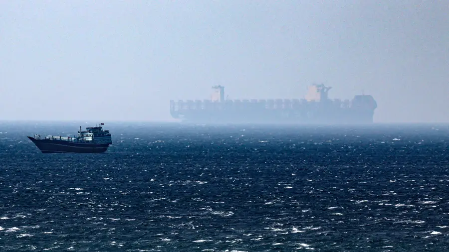 Passages in the Strait of Ormuz continue to fall