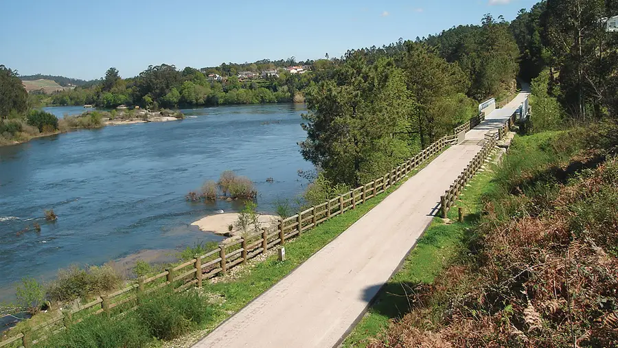 Search for missing young man in the river Minho interrupted