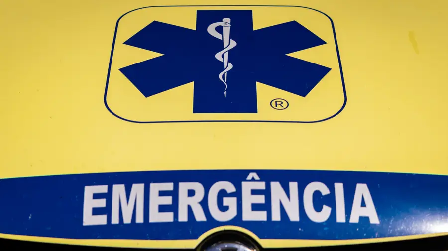 Man dies after falling in the water at Faro Bay