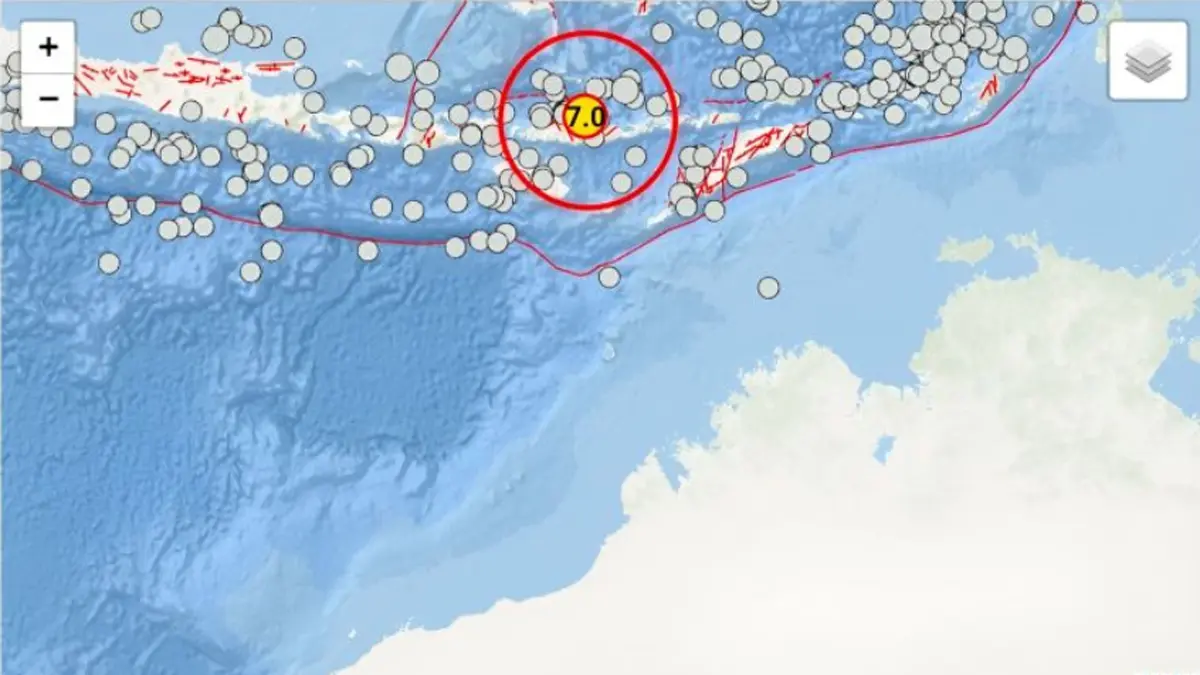 World : 7.7-Magnitude Quake Strikes Off Indonesia, Tsunami Warning Issued: BMKG