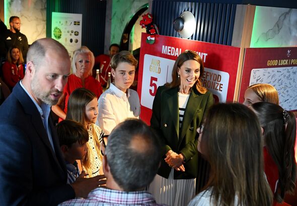 Prince William jokes, âwe embarrass you,' after Prince George's hilarious response