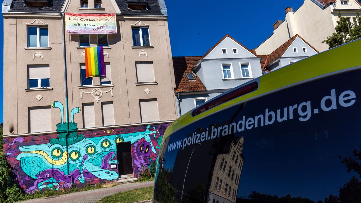 Cottbus: Politicians dismayed by alleged right-wing extremist arson attack on alternative housing project