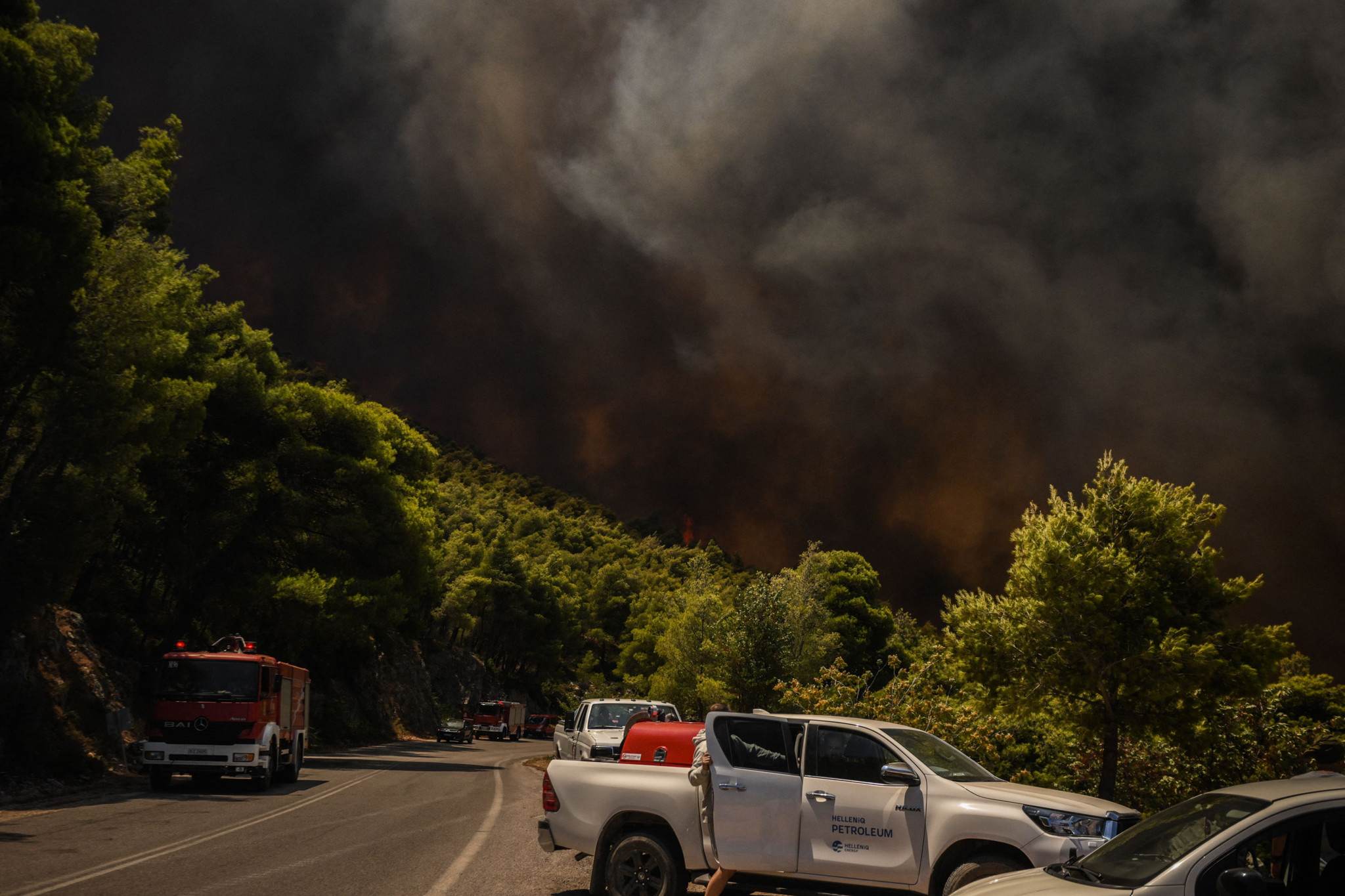 Disasters: Forest fires: difficult night for Greece
