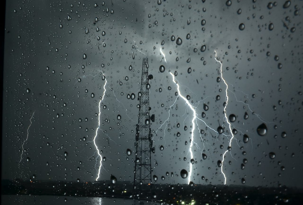 Sunday, BMKG: Beware of potential rain accompanied by lightning in several cities in Indonesia