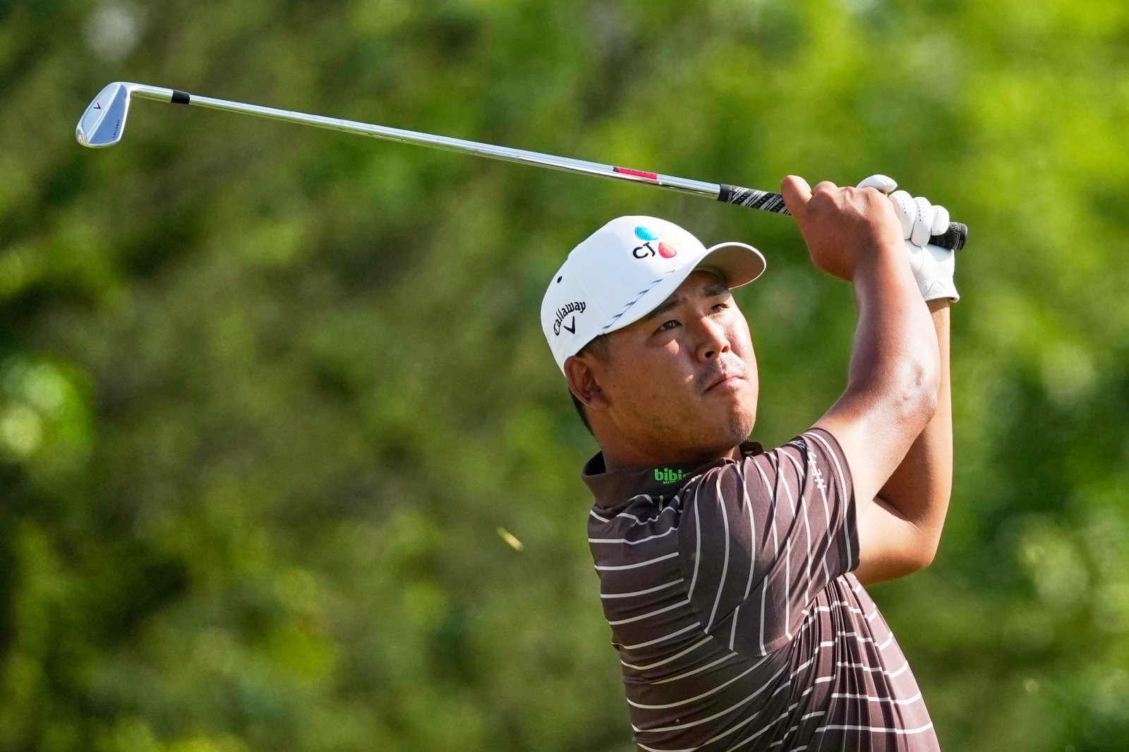 Kim Si-woo jumps to joint 5th after 2R of The Open golf tournament... Im Sung-jae 25th