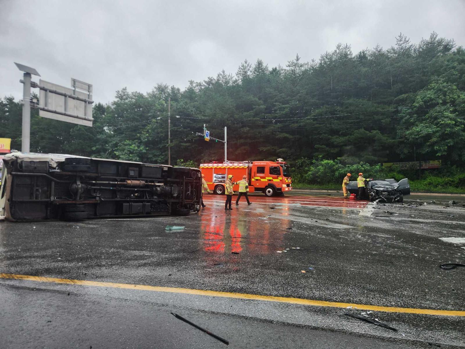 The bus was carrying 12 people when the crash occurred; 43 rescue workers and 12 vehicles were dispatched