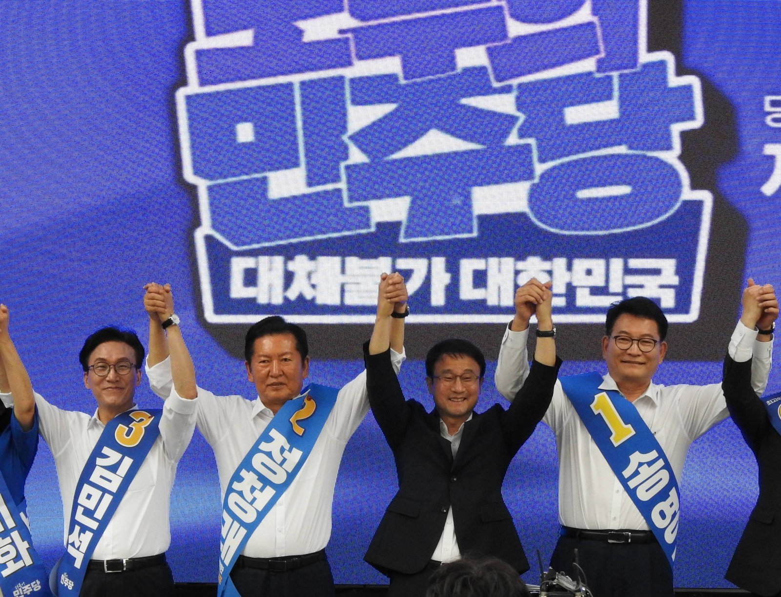 Kim: "If elected, I will strive for zero primary conflicts"... Chung: "You brought up Shincheonji, how shameless"