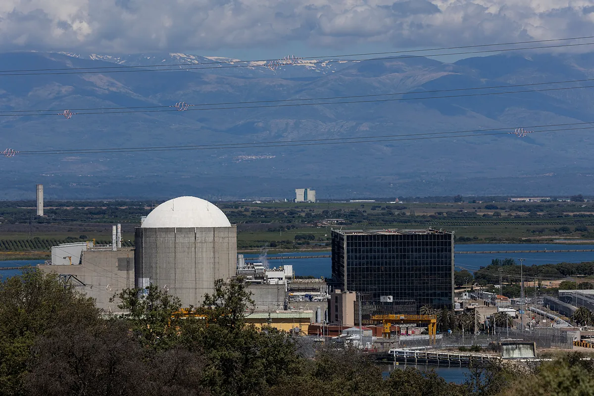 The Nuclear Security Council recommends the extension of Almaraz until 2030 and puts pressure on the Government