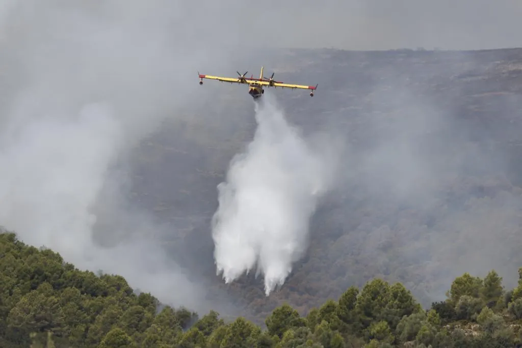 Los Angeles of San Rafael, Vegas of Matute and Catí evicted by fires