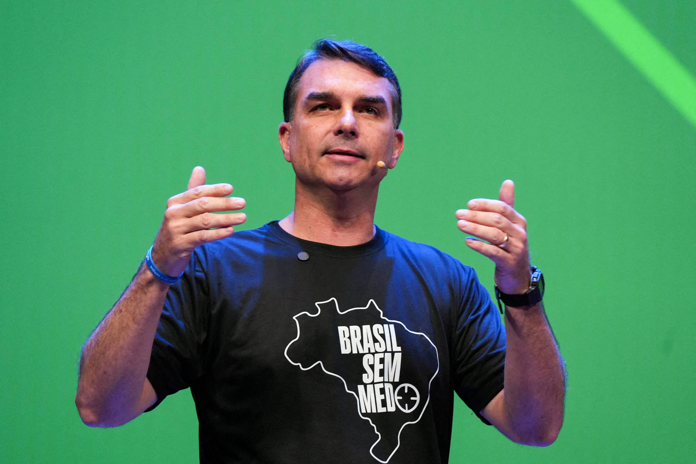 Folha de S.Paulo — Em Cima da Hora