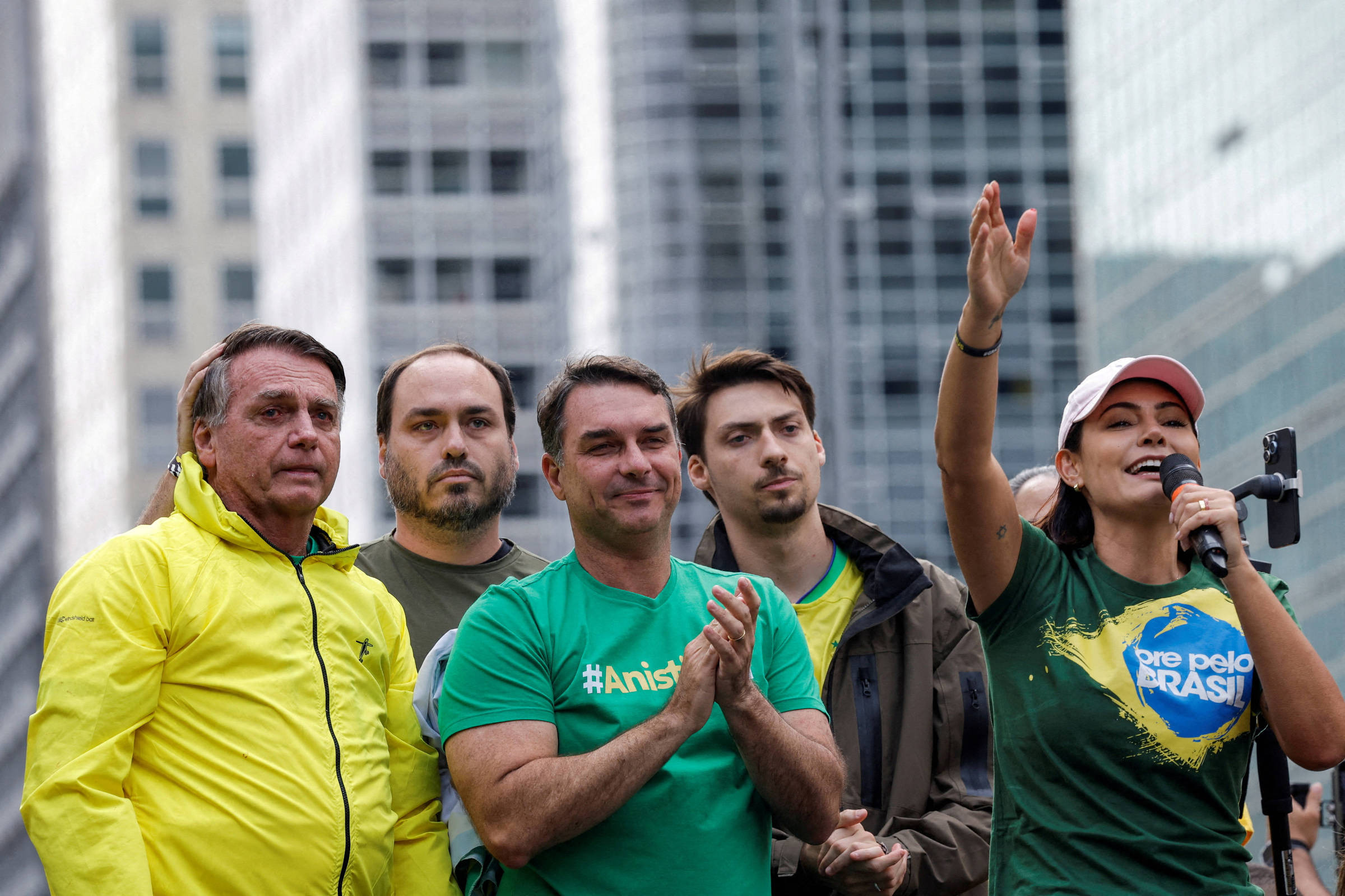 Folha de S.Paulo — Em Cima da Hora