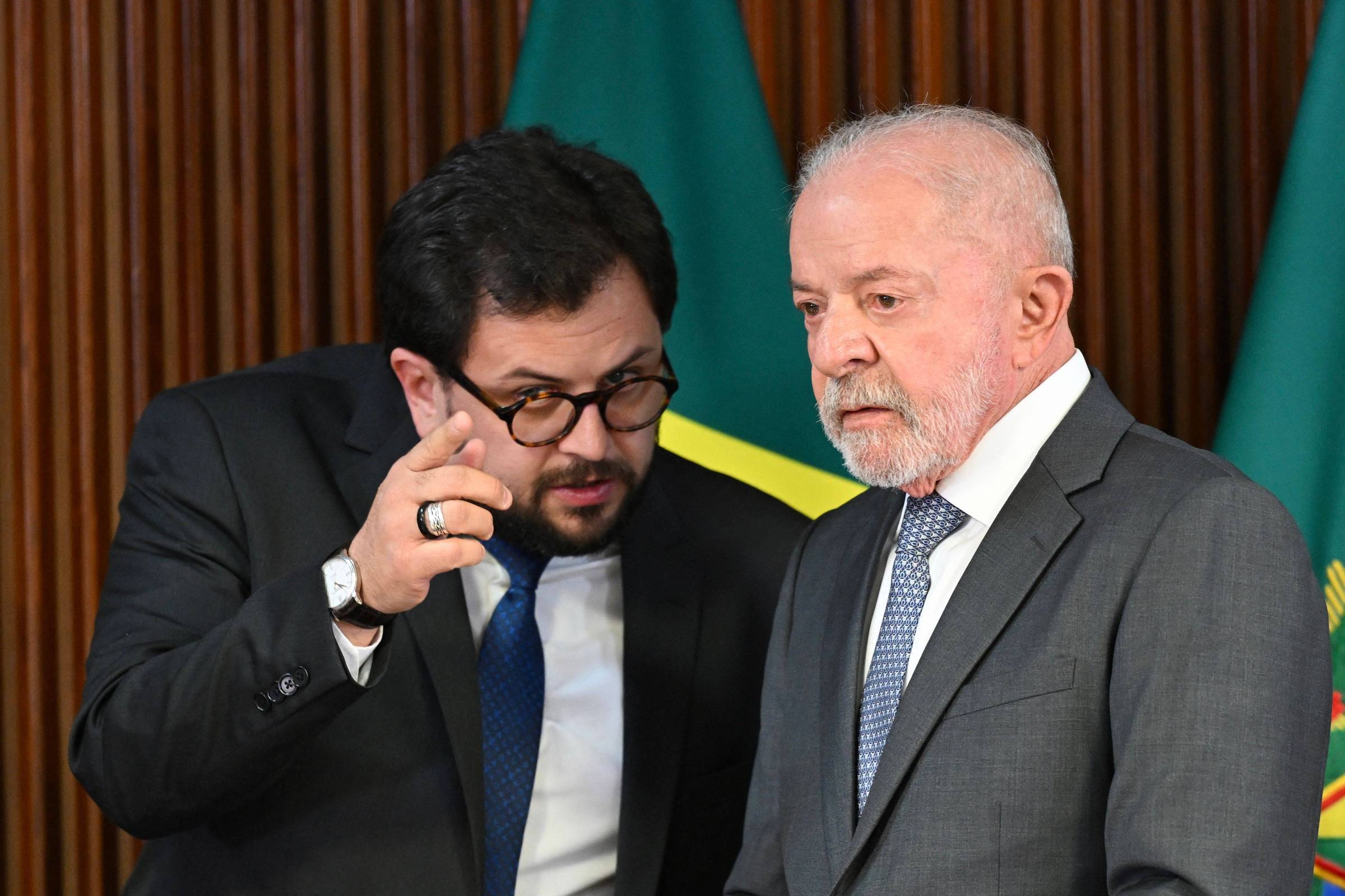 Former chief Lula office says he made transfer of R $ 249 thousand to businesswoman to pay loan