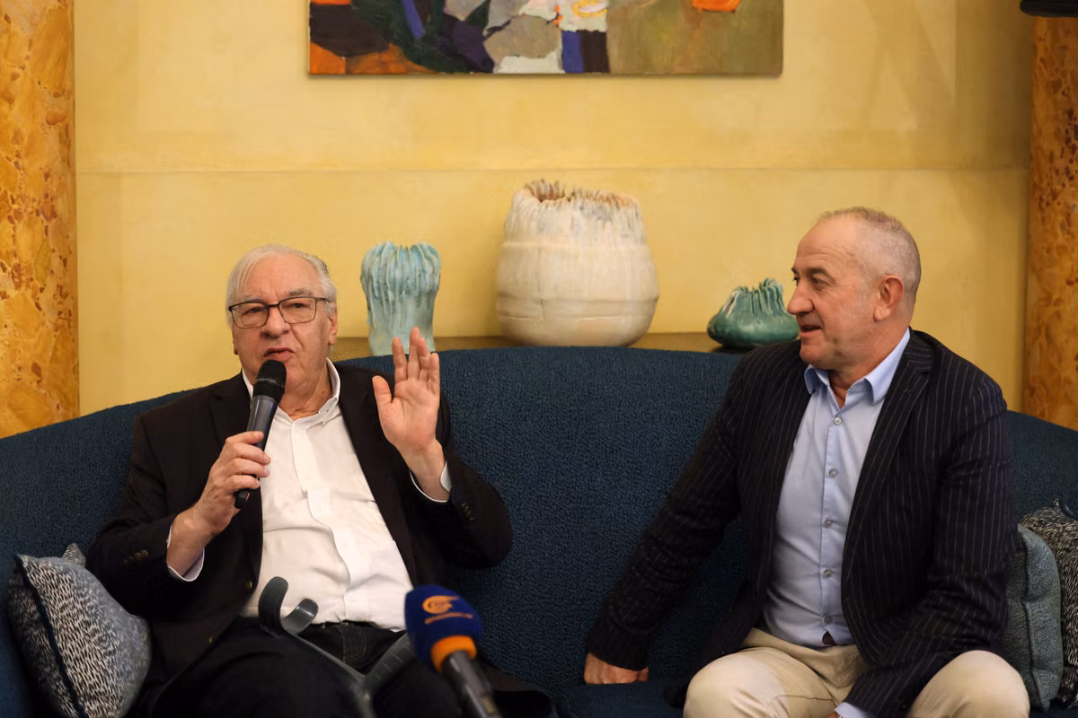 Death of the writer Didier Decoin: from Goncourt to La Hague, he was "the adventurer of stories"