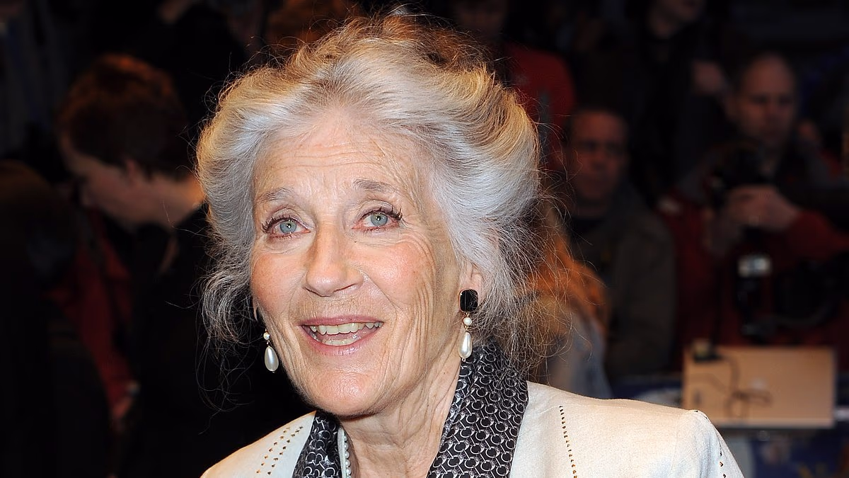 Phyllida Law: Revered actor and Emma Thompson’s mum dies, aged 94