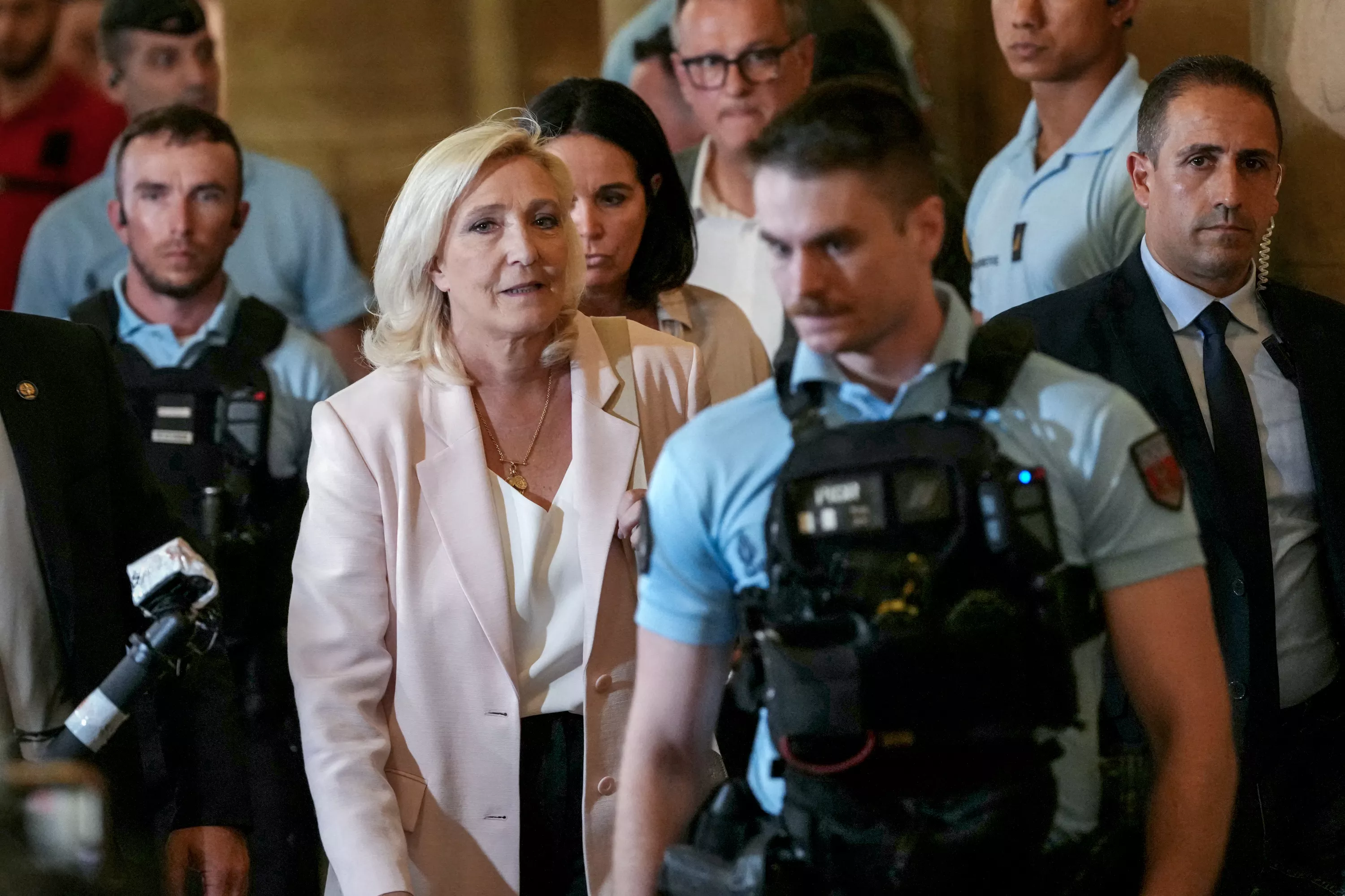 Presidential 2027 : Marine Le Pen, candidate in a new legal blur