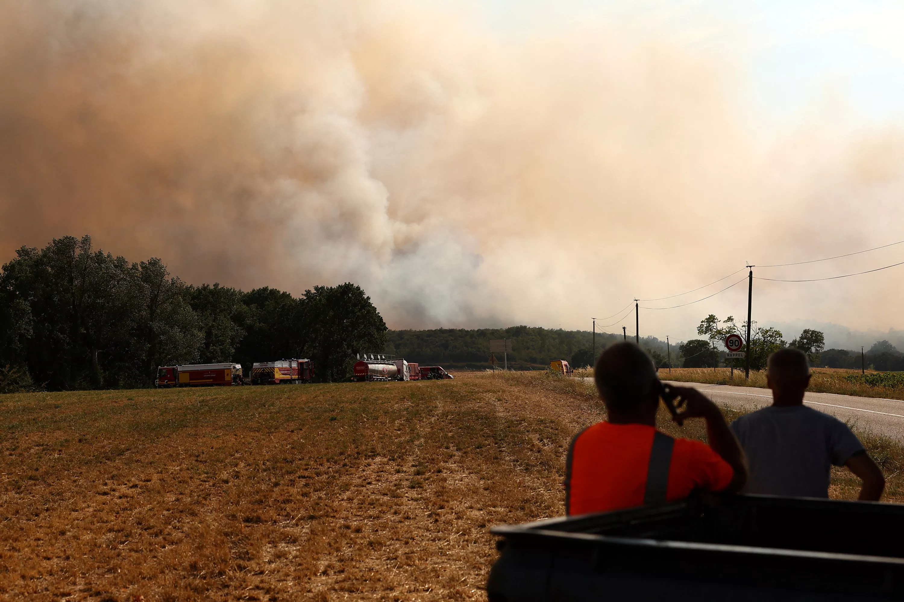 A fire "out of control" progresses very quickly in the Var, several houses burned, at least 150 evacuations