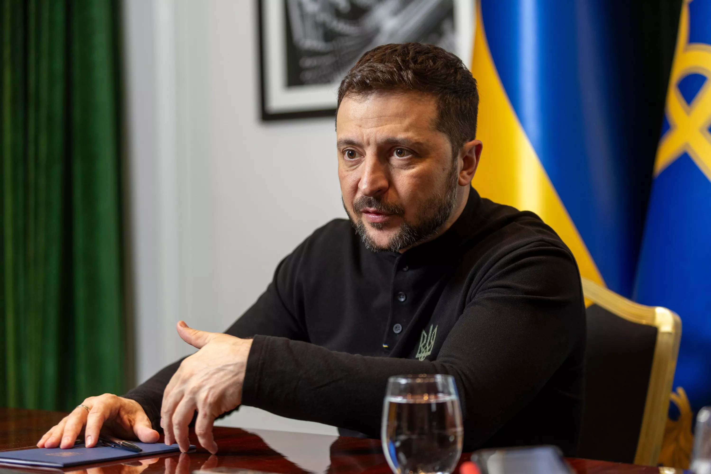 Volodymyr Zelensky said no to elections, which would cause "a tsunami"