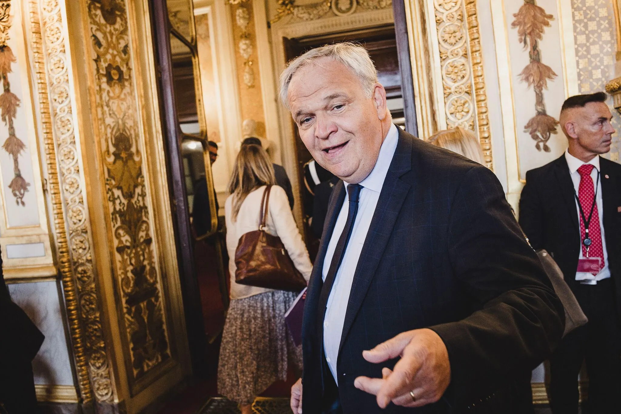 "Soy un defensor absoluto del estado de derecho": la gran oral de François-Noël Buffet contra los diputados