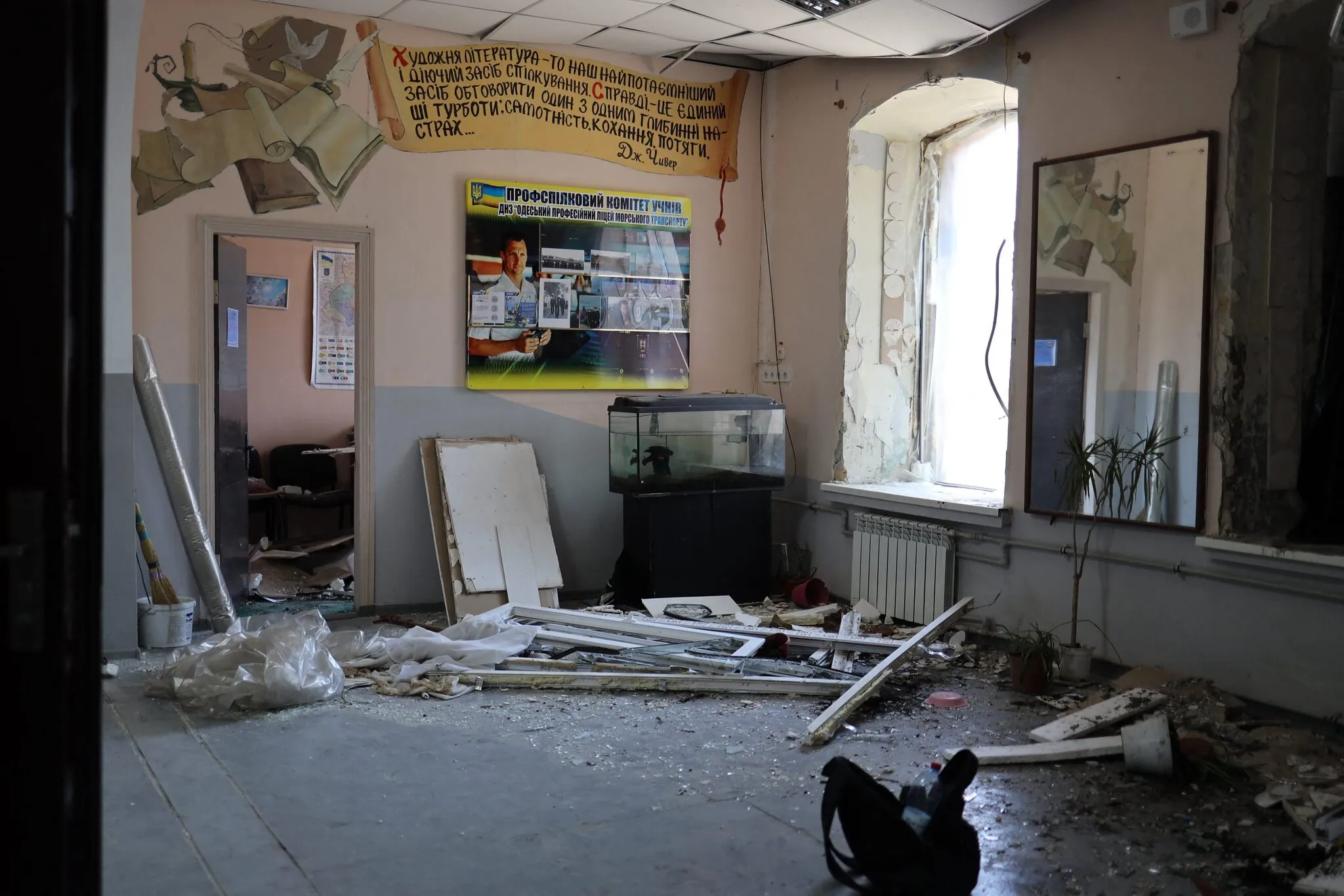 War in Ukraine: deadly strikes in Odessa; Russian blogger arrested