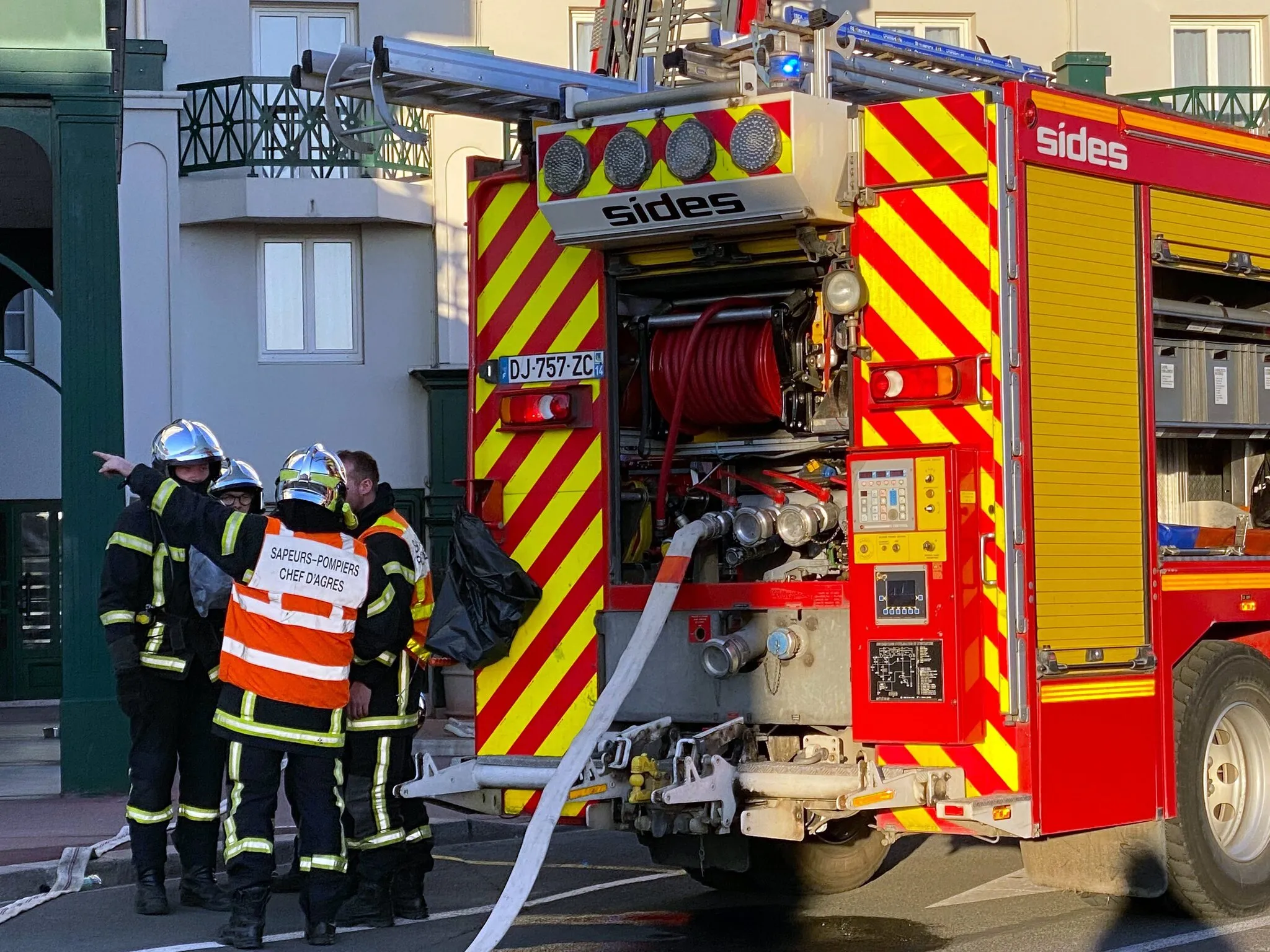 Gironde: death of two firefighters in a building fire