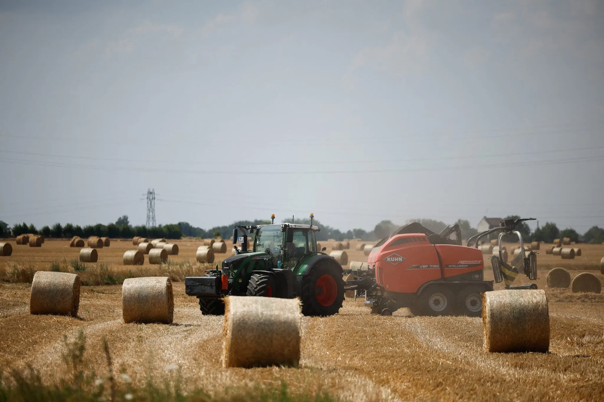 The Agricultural Emergency Act adopted definitively by Parliament, with its part on pesticides