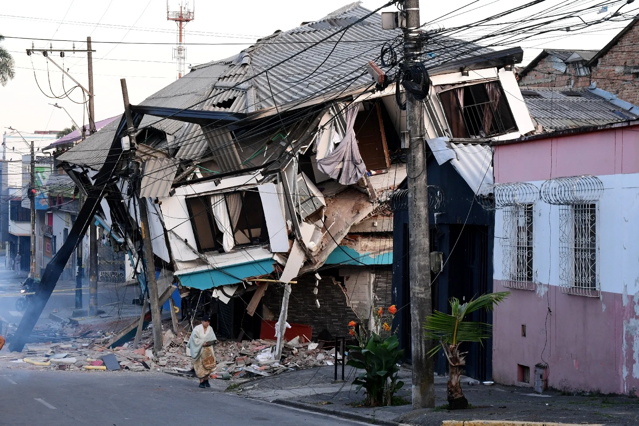 Colombia: The earthquake killed 265 people, the search for survivors in a decisive phase