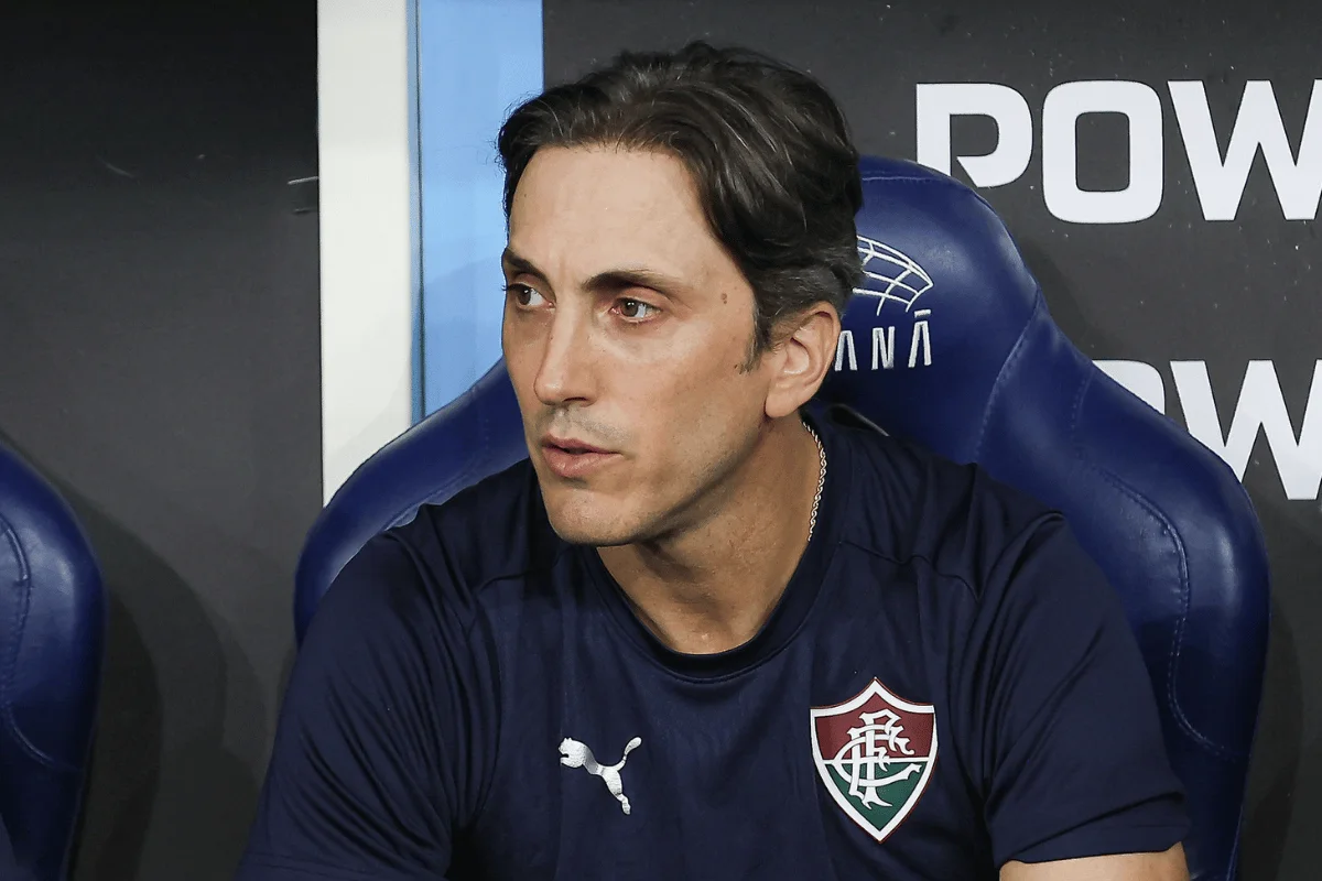 Fluminense announces the resignation of coach Luis Zubeldía