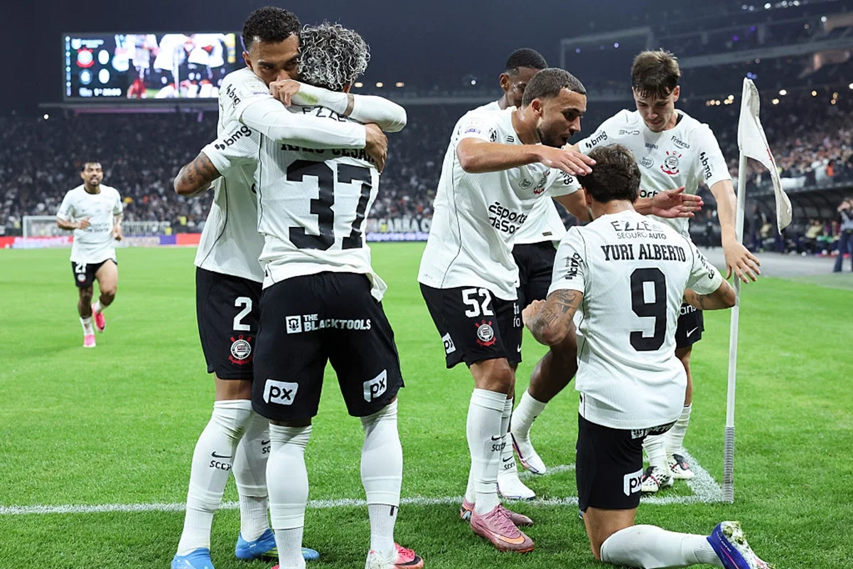 With the triumph in Itaquera, the black-and-white team reaches its first streak of three consecutive wins in the Brasileirão