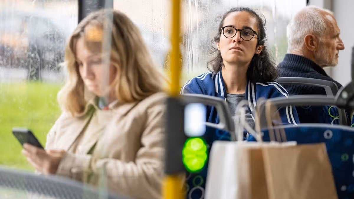 'Entitled' man confronted for not using headphones on bus - but he doesn't see issue