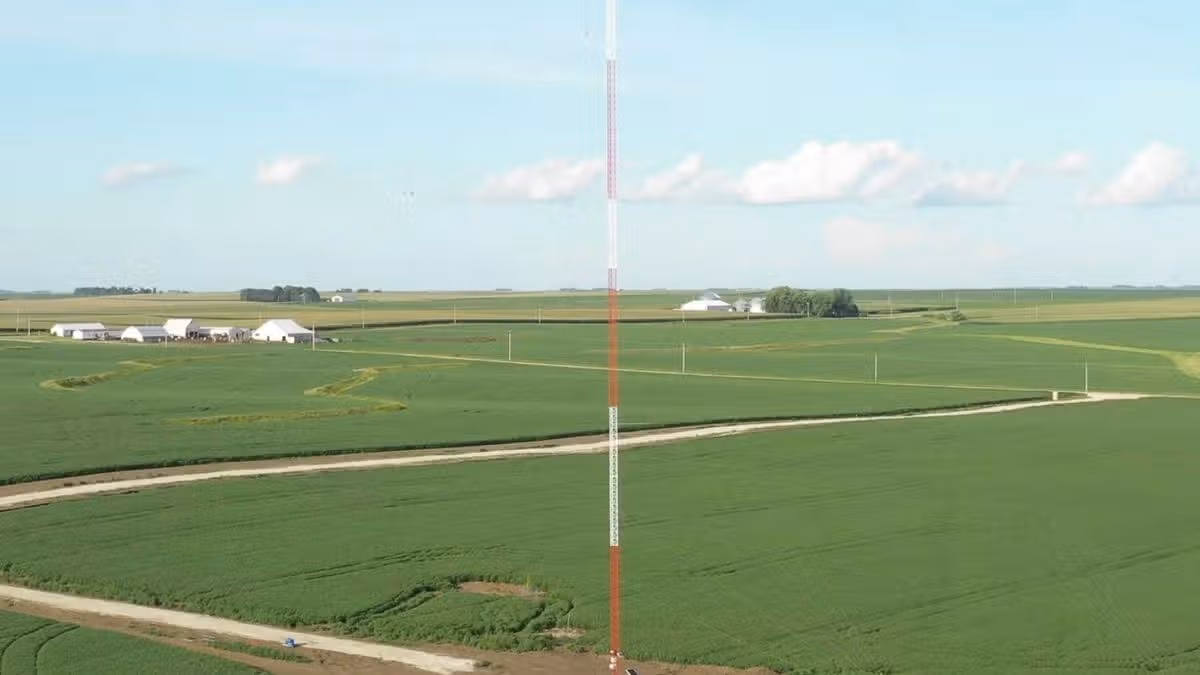 Weather mast decision delayed after plea by new councillor
