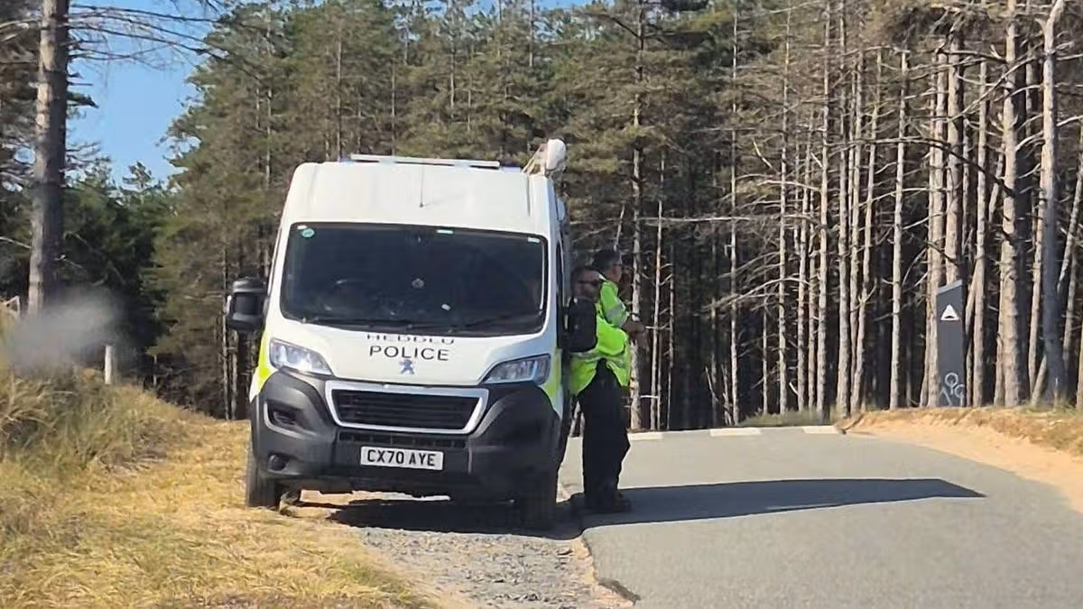 Police set up checkpoint at popular beach as public warned