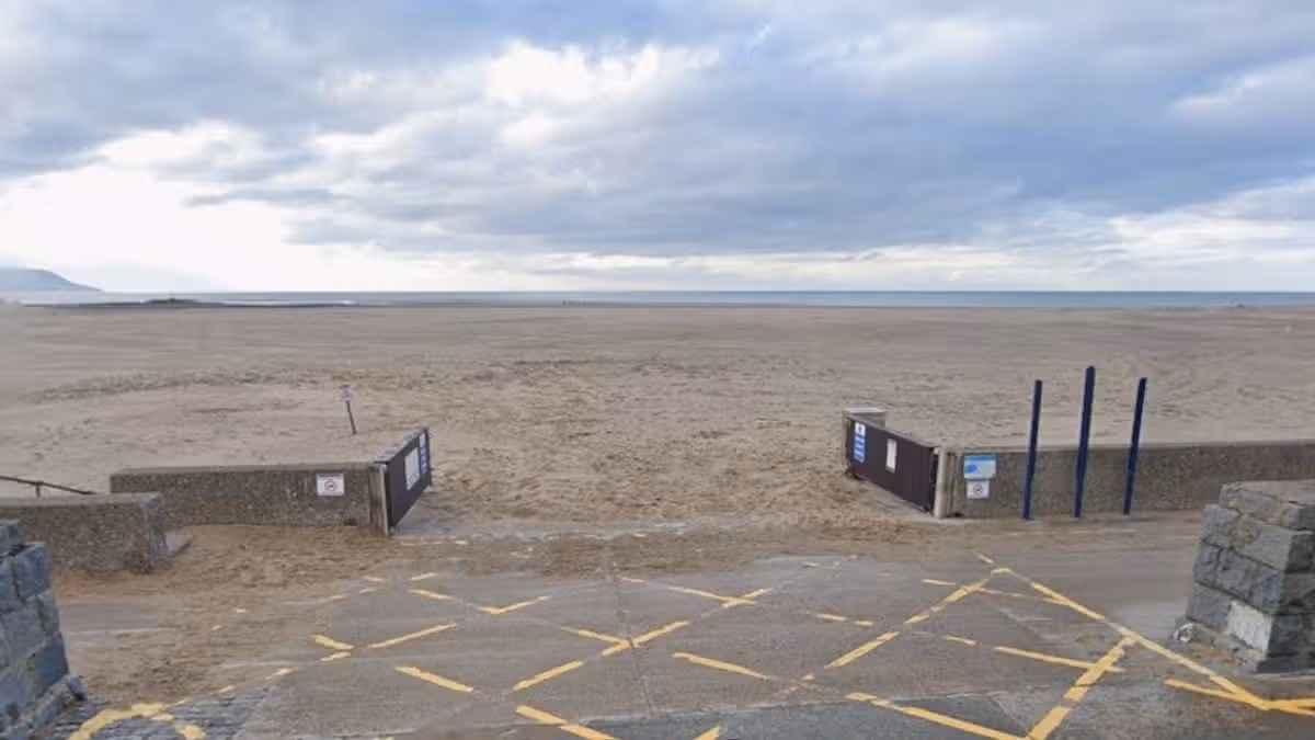 Person seriously injured as quad bikes crash on Welsh beach
