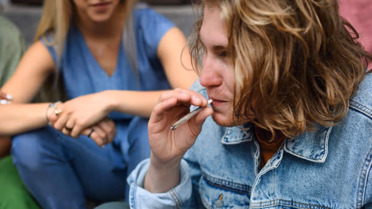 What to do if your neighbour is smoking cannabis