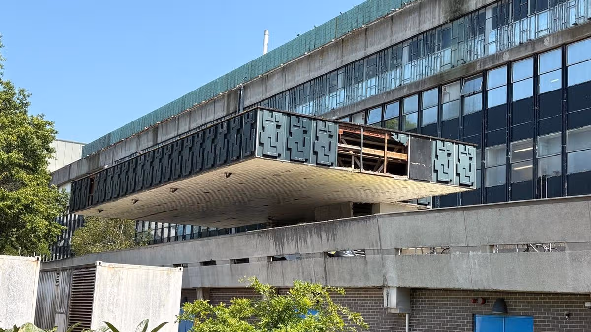 Hospital covers up investigation into department in crisis