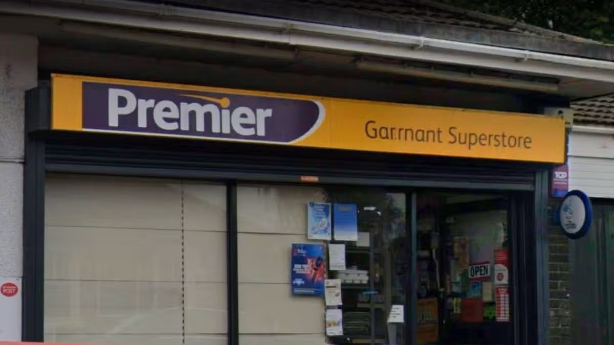 Racist row on street ended with assault inside shop