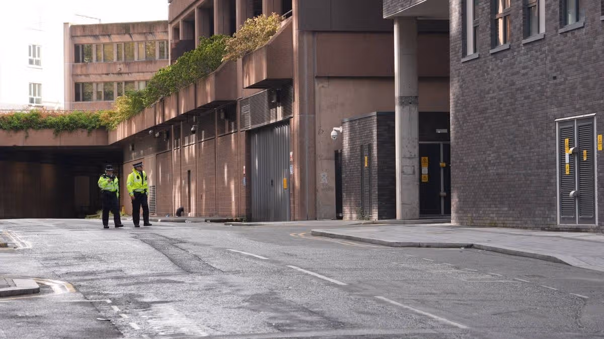 Hunt for prisoner after dramatic court van escape
