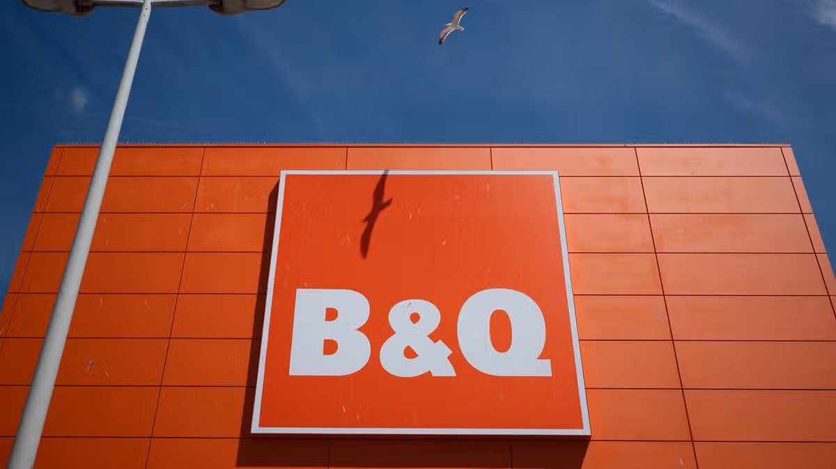 B&Q table fan issued with 'stop using immediately' warning due to 'electric shock and fire risk'